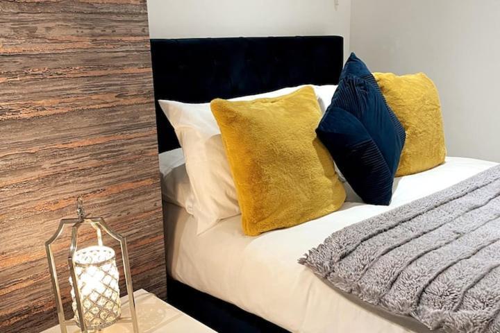 Lovely 3 Bedroom Apartment With Private Garden In Edinburgh City Centre Екстериор снимка