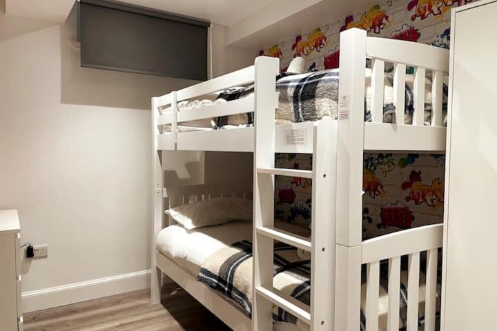 Lovely 3 Bedroom Apartment With Private Garden In Edinburgh City Centre Екстериор снимка