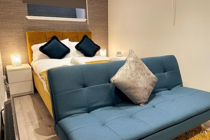Lovely 3 Bedroom Apartment With Private Garden In Edinburgh City Centre Екстериор снимка
