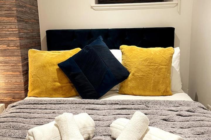 Lovely 3 Bedroom Apartment With Private Garden In Edinburgh City Centre Екстериор снимка