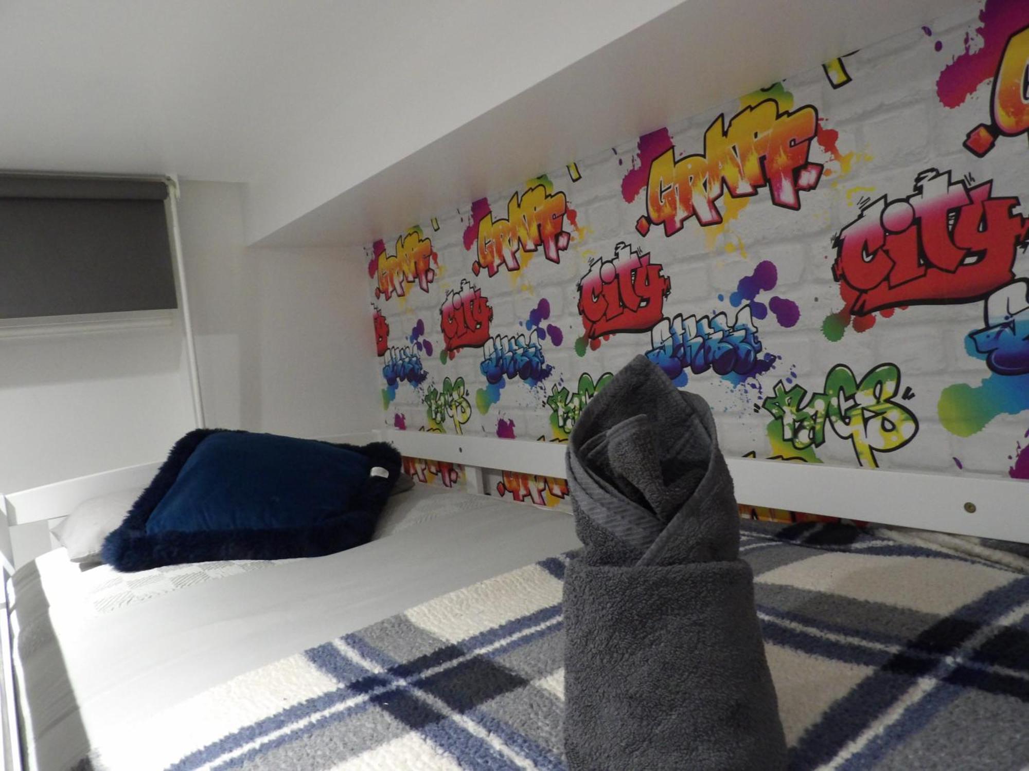 Lovely 3 Bedroom Apartment With Private Garden In Edinburgh City Centre Екстериор снимка