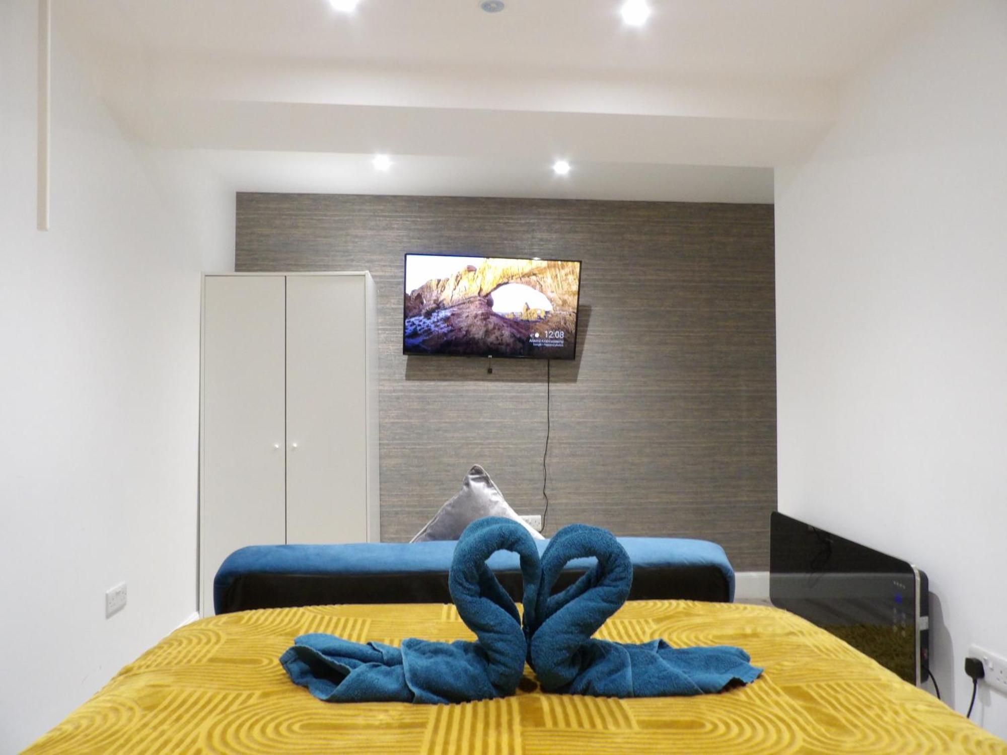 Lovely 3 Bedroom Apartment With Private Garden In Edinburgh City Centre Екстериор снимка