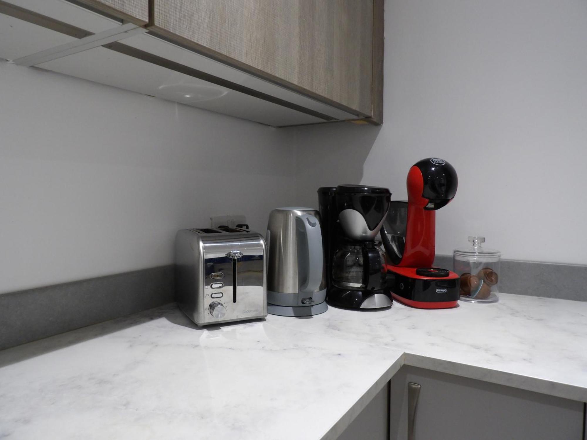 Lovely 3 Bedroom Apartment With Private Garden In Edinburgh City Centre Екстериор снимка