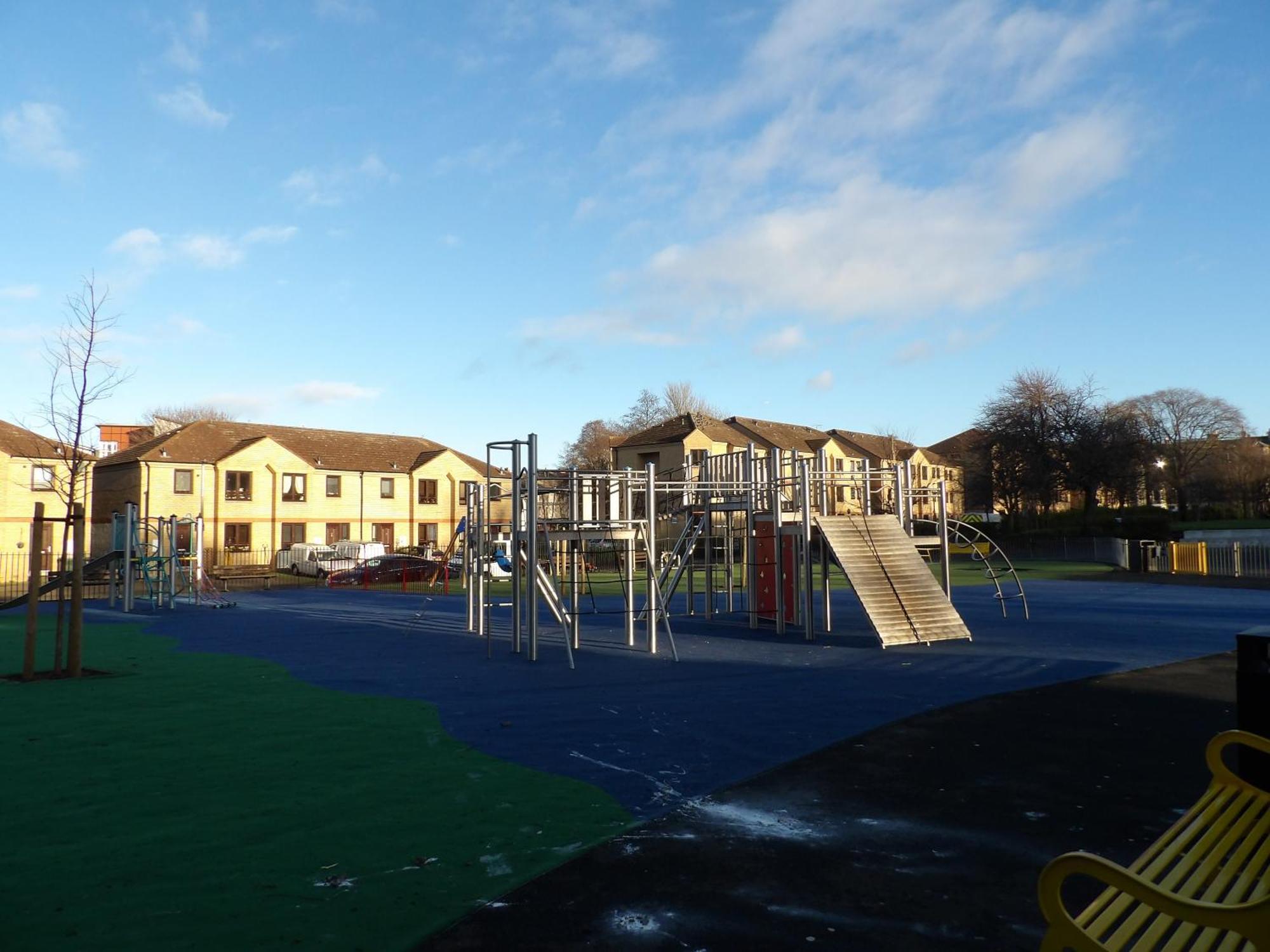 Lovely 3 Bedroom Apartment With Private Garden In Edinburgh City Centre Екстериор снимка