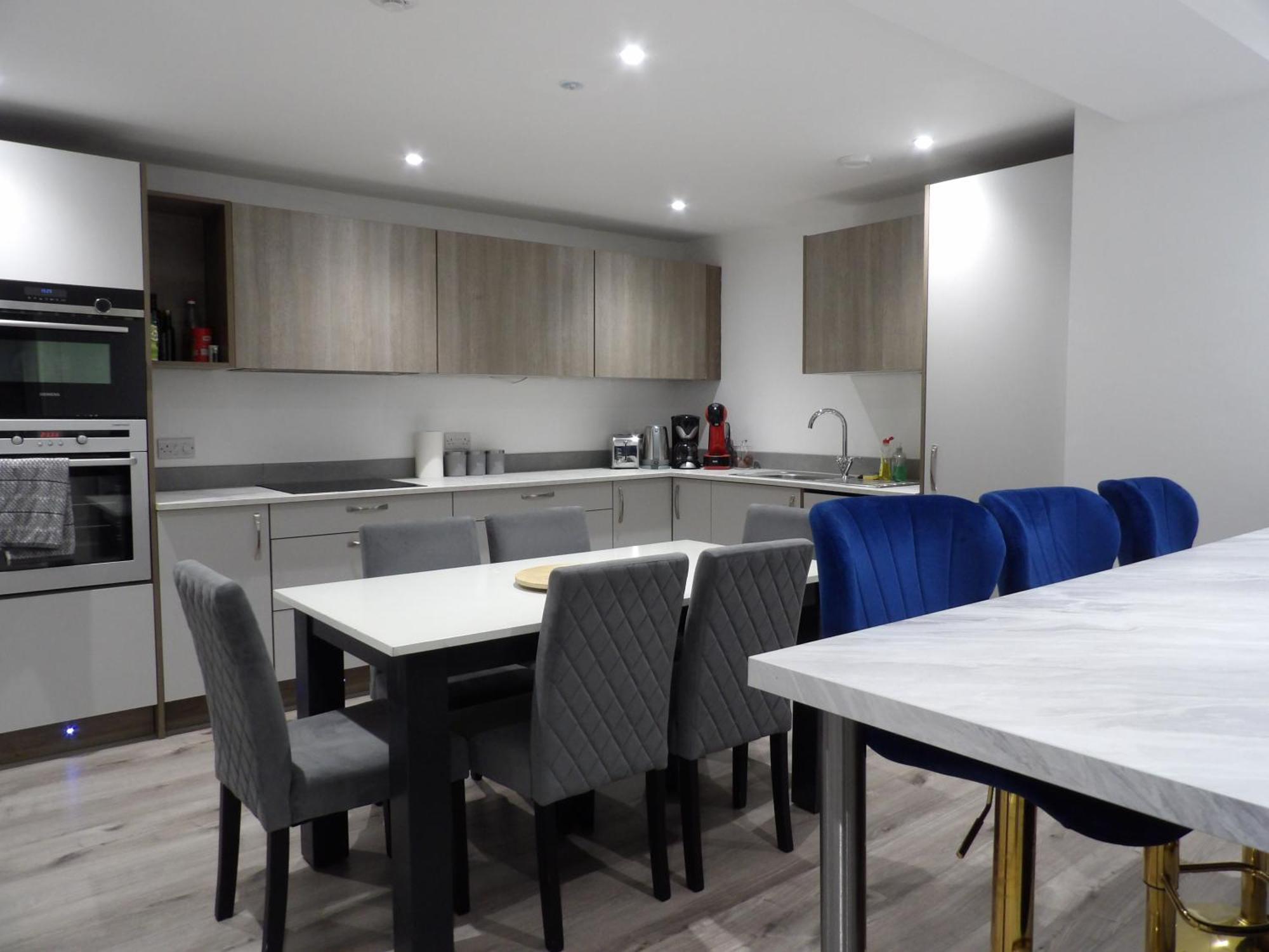 Lovely 3 Bedroom Apartment With Private Garden In Edinburgh City Centre Екстериор снимка