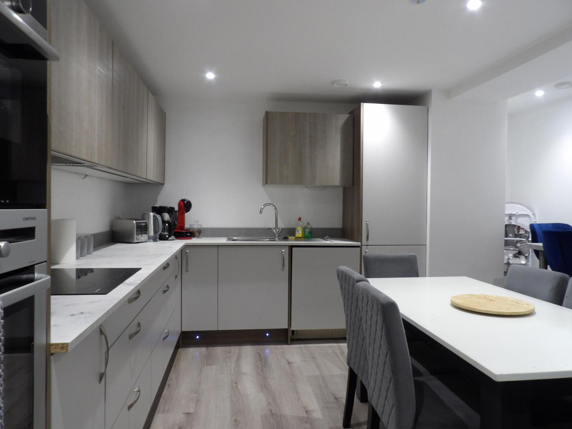 Lovely 3 Bedroom Apartment With Private Garden In Edinburgh City Centre Екстериор снимка