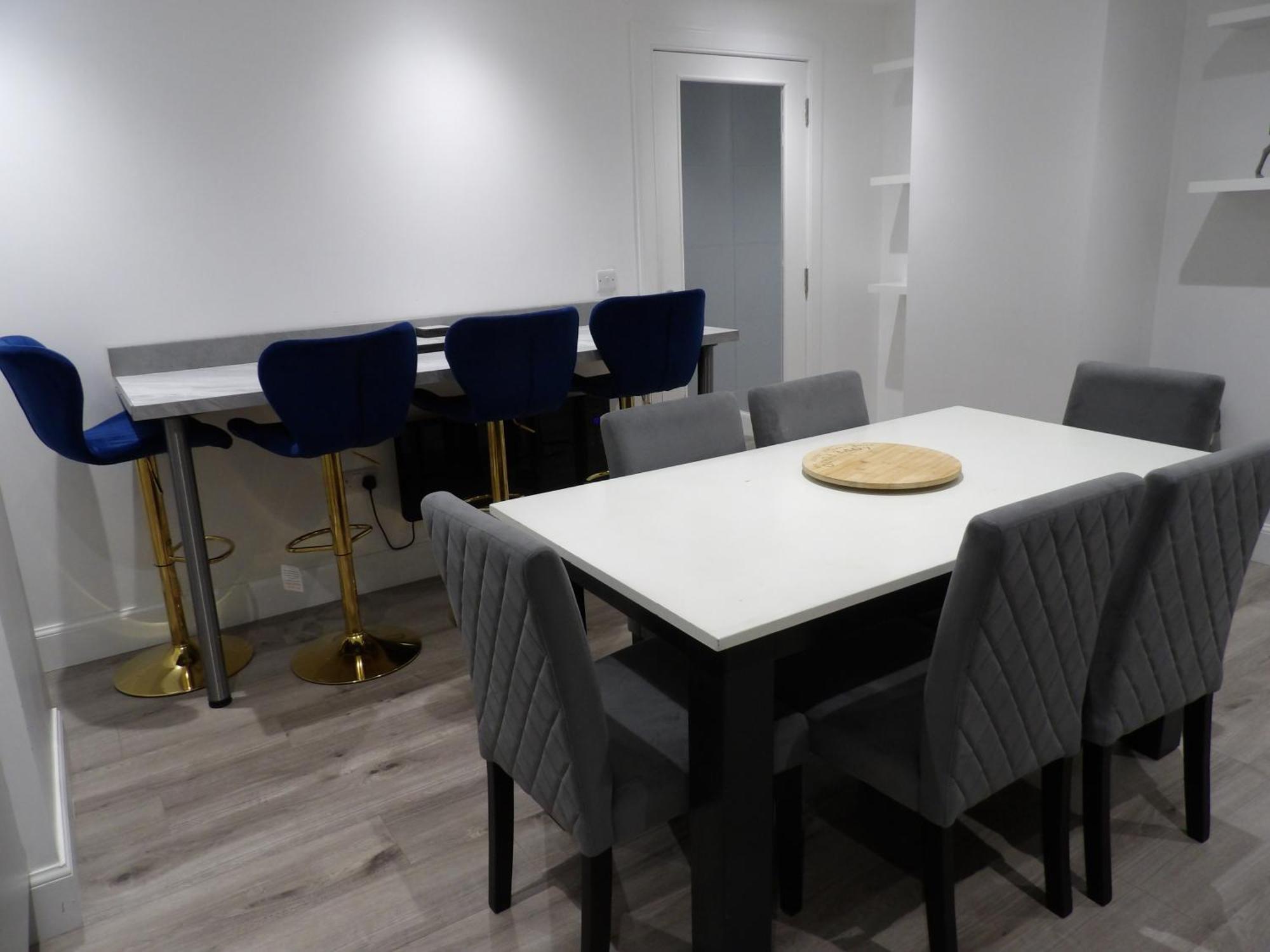 Lovely 3 Bedroom Apartment With Private Garden In Edinburgh City Centre Екстериор снимка